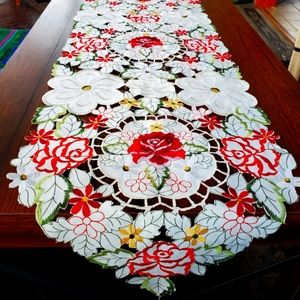 Rose table runner from Curaçao!